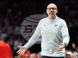 Mavericks Trail Blazers Basketball