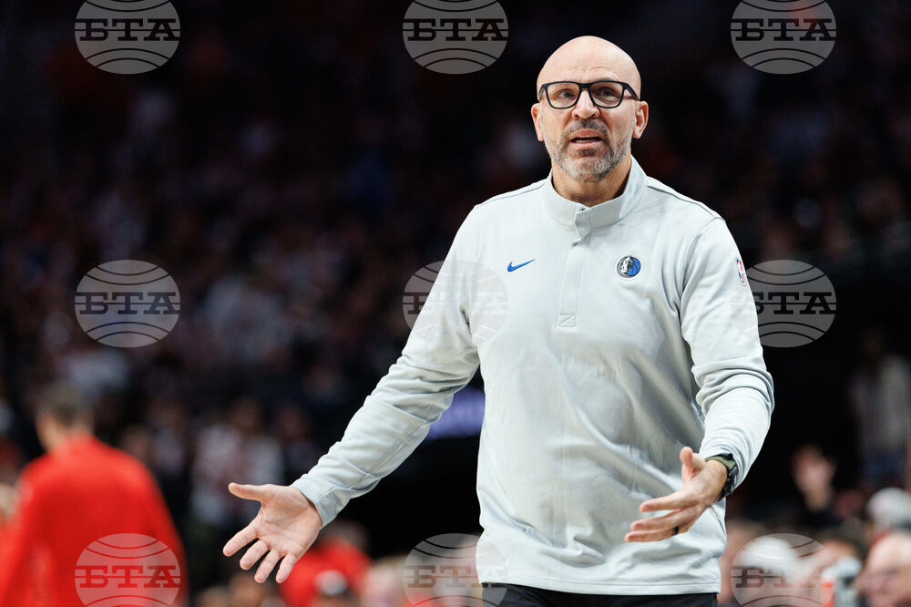 Mavericks Trail Blazers Basketball