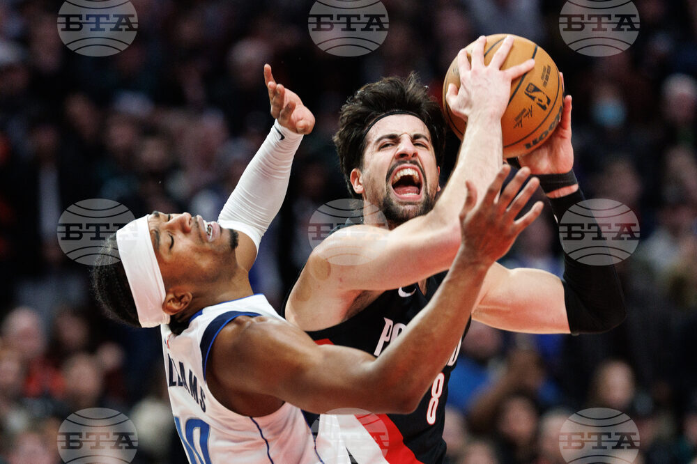 Mavericks Trail Blazers Basketball