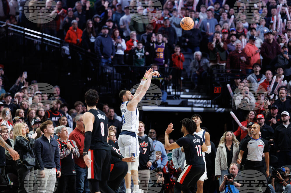 Mavericks Trail Blazers Basketball