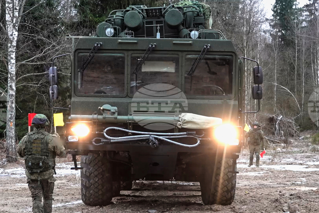 Украйна потвърди нанесен от Русия удар с ракета "Орешник" срещу Лвовска област и публикува снимки на отломки