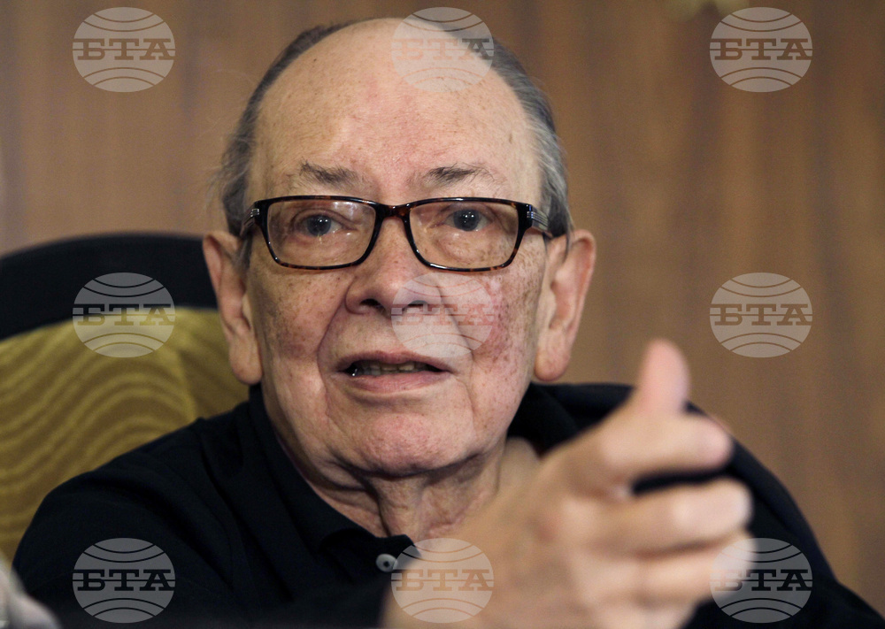 Исках животът ми да се преразказва като роман, казва “бащата” на съвременното кубинско кино Алфредо Гевара, от чието рождение се навършват 100 г.