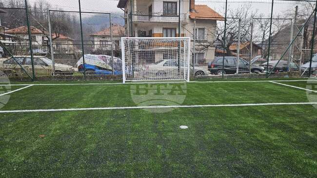 В тетевенското село Глогово учениците вече ще спортуват на реновираната спортна площадка