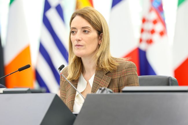 Европа трябва да продължи да се ръководи от ценности, да остане единна и да гледа напред с надежда, призова председателят на ЕП