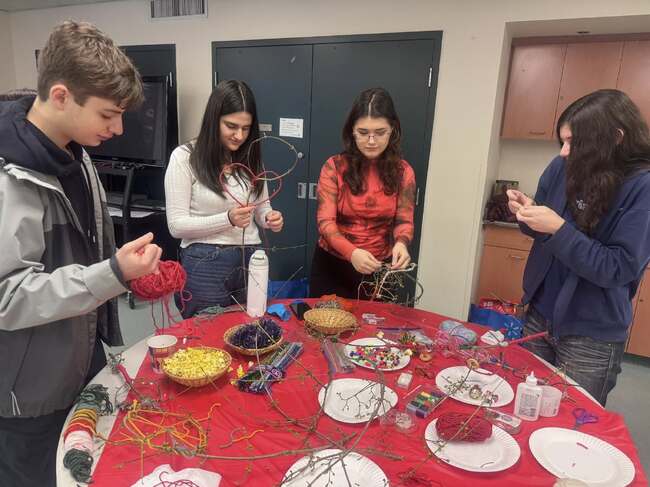 Традициите, свързани с празника Игнажден и обичая „Сурвакане“, бяха пресъздадени в Българското училище „Родна реч“ във Ванкувър