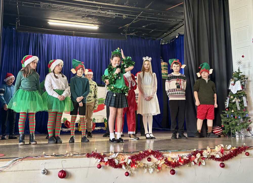 Българското училище „Звънче“ в Сърбитън, Великобритания, организира коледно тържество и благотворителен базар