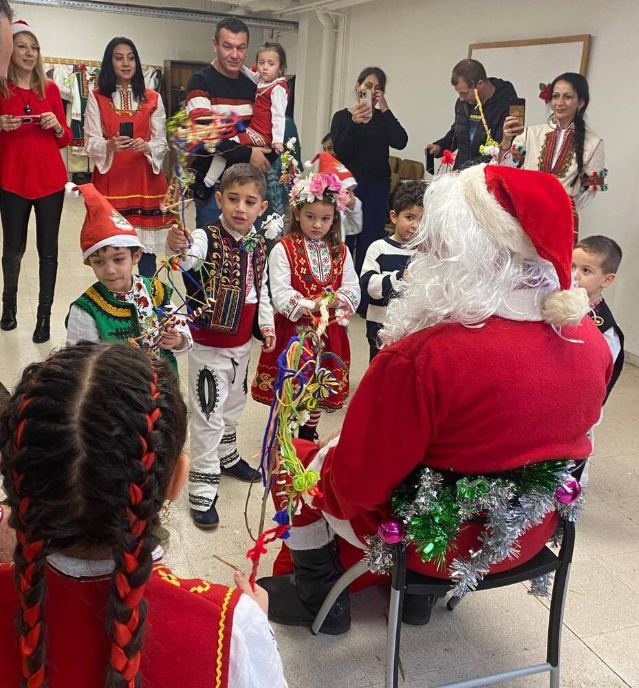 Поредица от образователно-творчески инициативи, свързани с коледните празници бяха организирани Българското училище във Валядолид