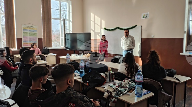 Съдия и прокурор от Лом изнесоха лекция пред ученици за вредата от употребата на наркотици и професиите на магистратите