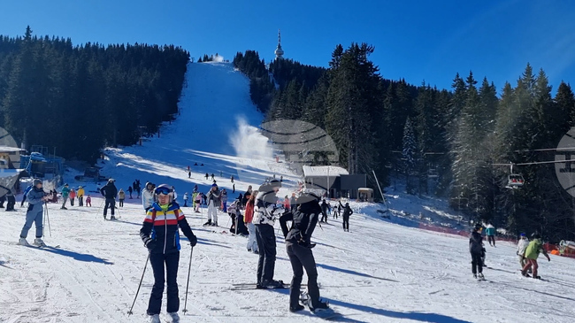 В ски център „Малина“ в Пампорово е отворен нов ВИП гардероб, вече работи и ски писта „Стойките“