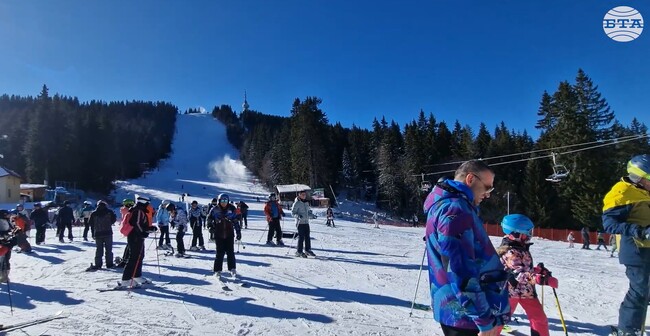 Ски сезонът в Пампорово започна със силен старт, курортът посреща повече румънски, английски и ирландски туристи