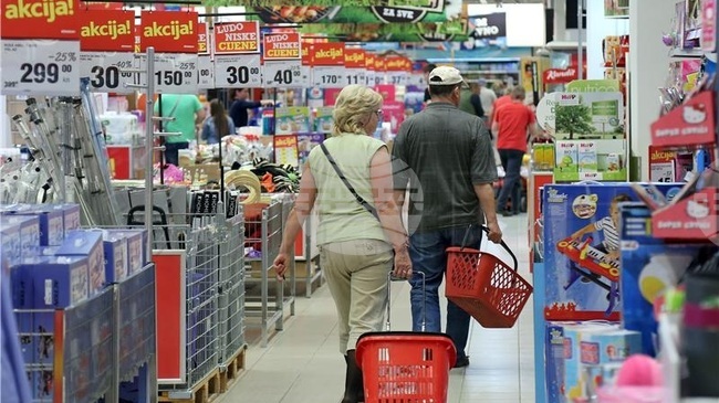 ХИНА: Хърватската статистика отчита ръст на търговията на дребно през ноември за 32-ри пореден месец 