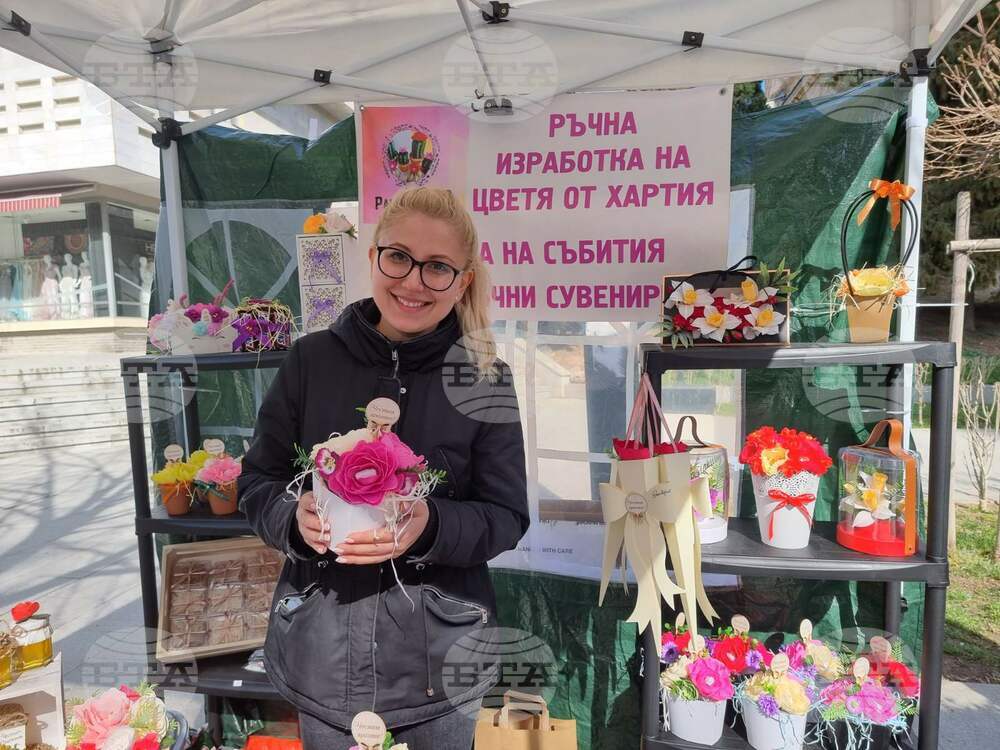 Леко повишени са цените на цветята на днешния 8 март в Старозагорско