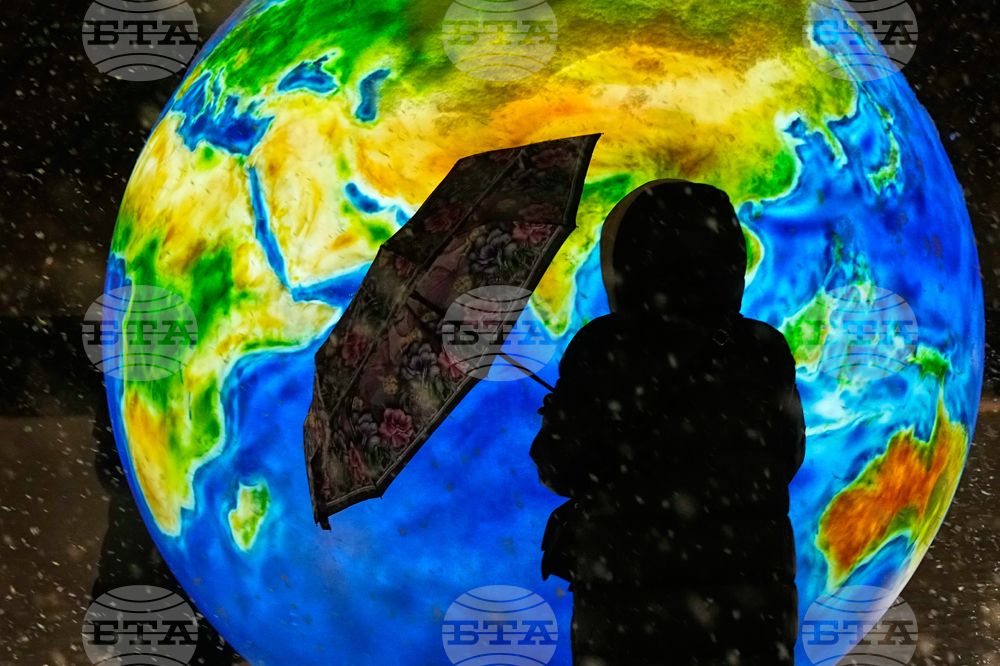 Russia New Year Preparation