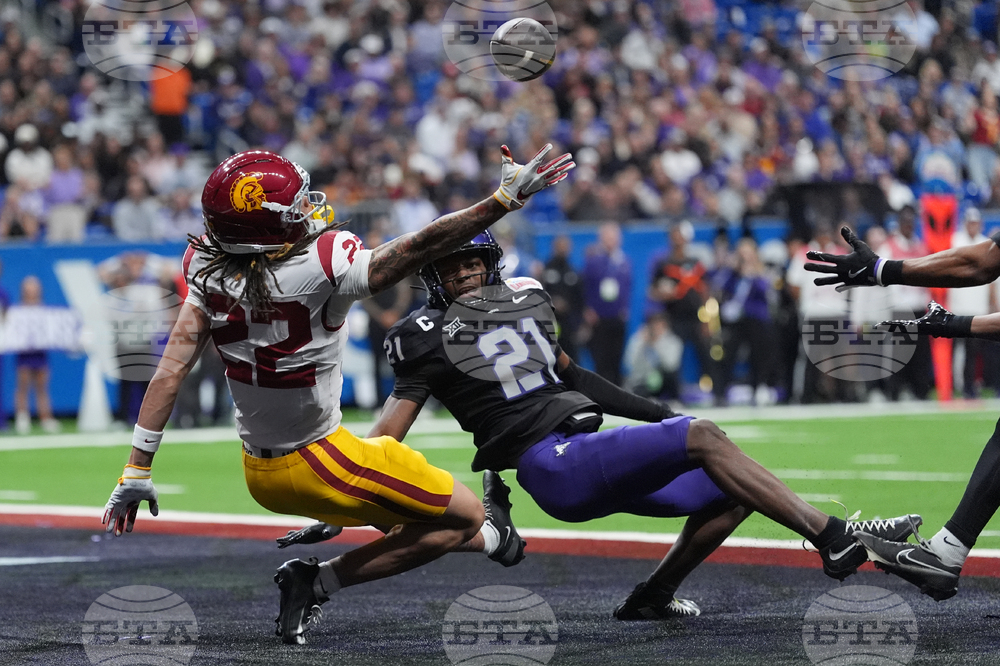 APTOPIX Alamo Bowl Football