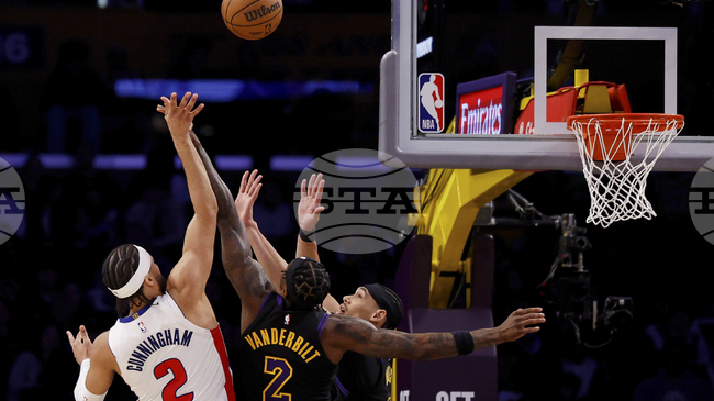 Кейд Кънингам изведе Детройт до успеха срещу Лос Анджелис Лейкърс в НБА