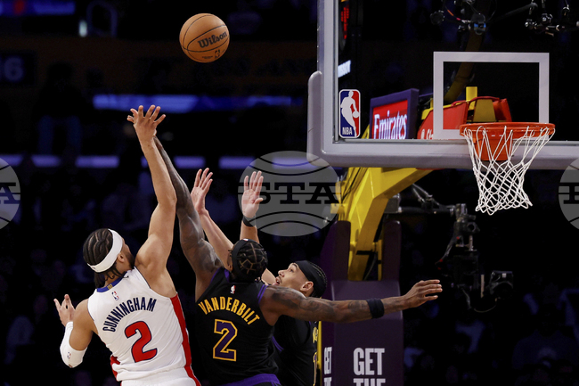 Кейд Кънингам изведе Детройт до успеха срещу Лос Анджелис Лейкърс в НБА