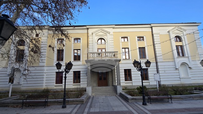 С благотворителен базар и стендъп шоу ще бъде подкрепена кампанията за събиране на средства за лечението на мъж от Видин