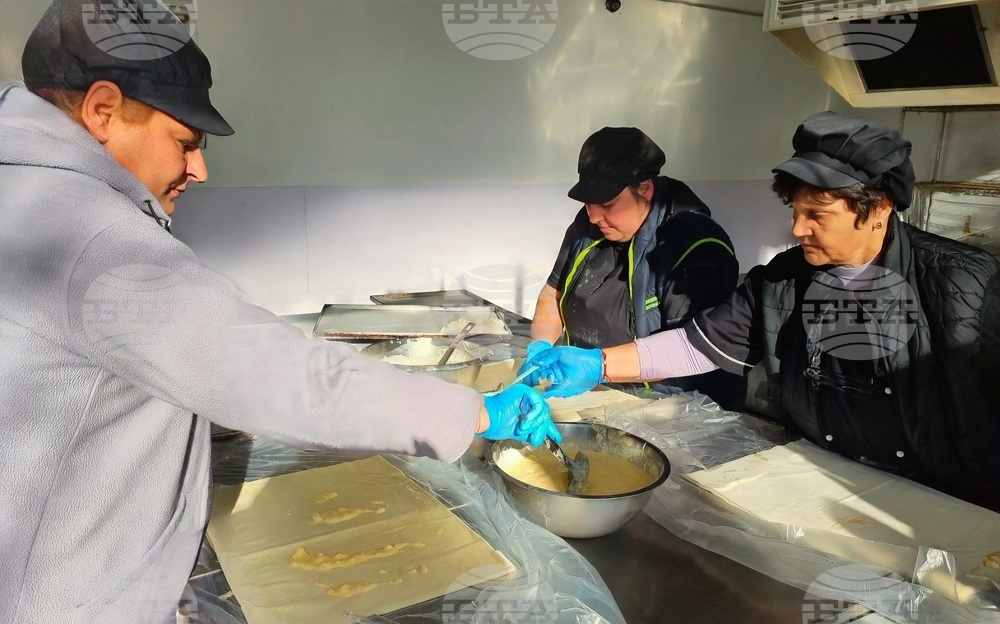 В Бургас приготвят огромна баница с късмети за новогодишната нощ