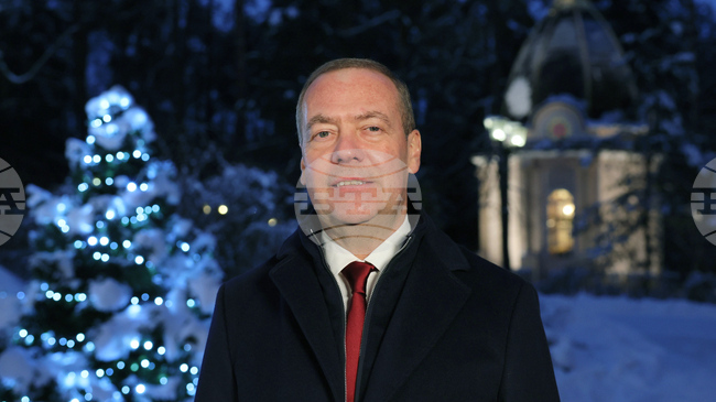 Медведев заяви, че действията на Тръмп във Венцуела са незаконни, но последователни