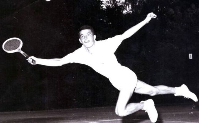 На 84-годишна възраст почина тенисистът Стефан Цветков-старши