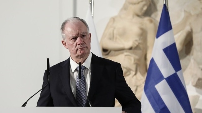 АНА-МПА: Гръцкият президент Тасулас: „Нека новата година ни помогне да променим това, което ни наранява, разчитайки на всичко, което ни обединява“