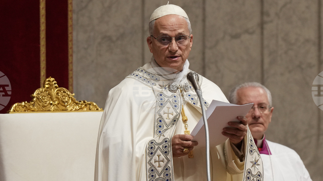 Папа Лъв Четиринадесети ще посети тази година Испания, като визитата му ще включва Мадрид, Барселона и Канарските острови