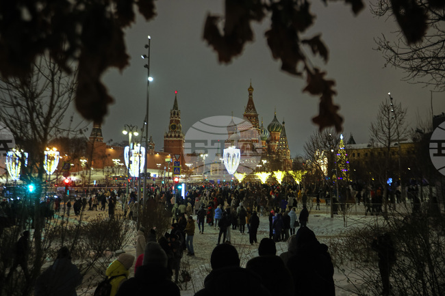 Свалените украински дронове, насочени в новогодишната нощ към Москва, вече са 5, съобщи кметът Собянин