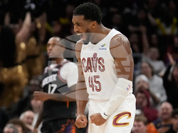 Suns Cavaliers Basketball