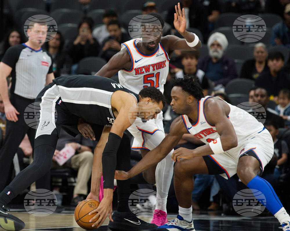 Knicks Spurs Basketball