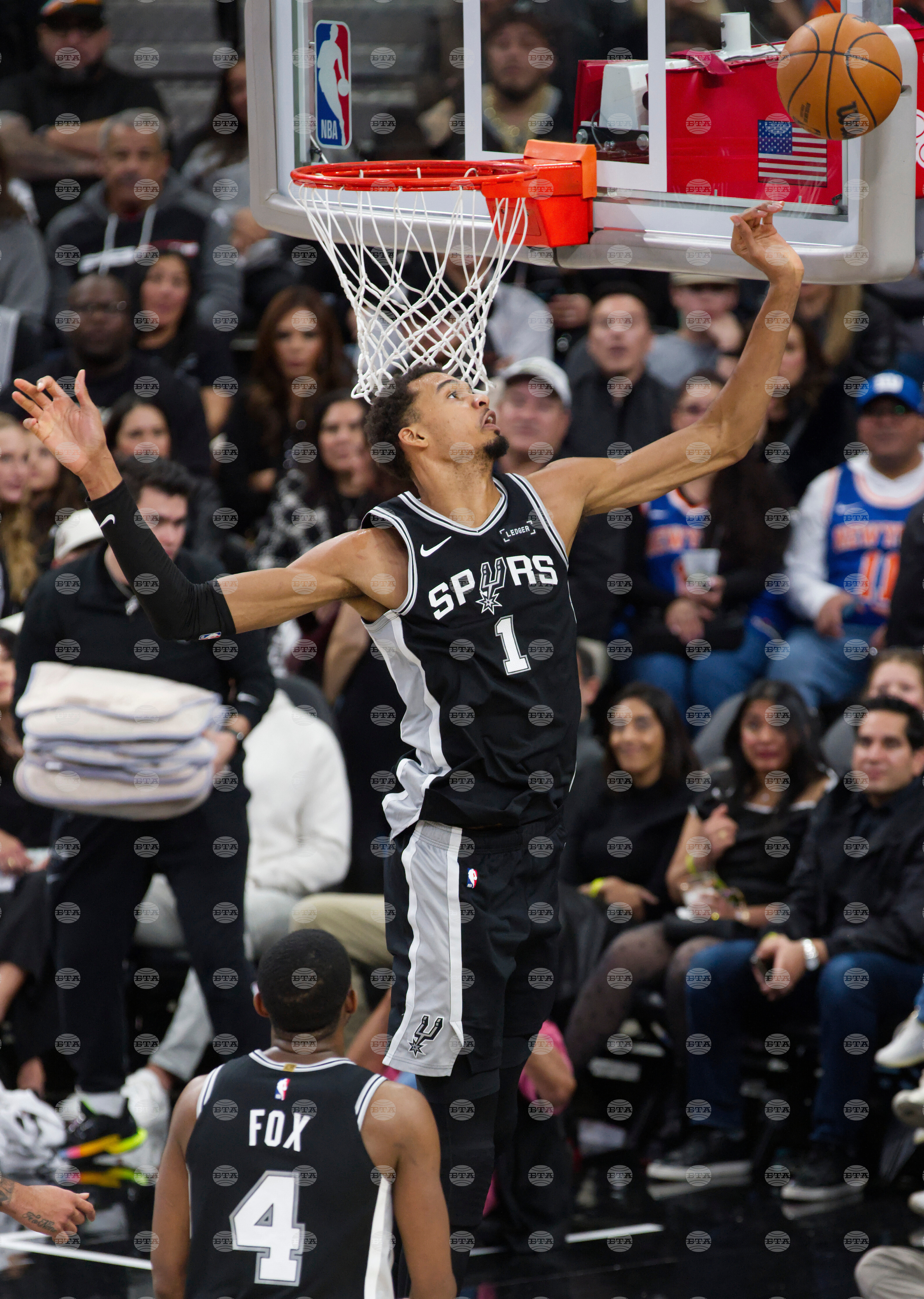 Knicks Spurs Basketball