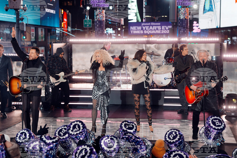 2025 New Year's Eve Times Square Performances