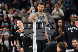 Knicks Spurs Basketball