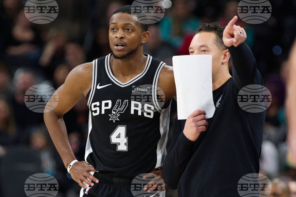 Knicks Spurs Basketball