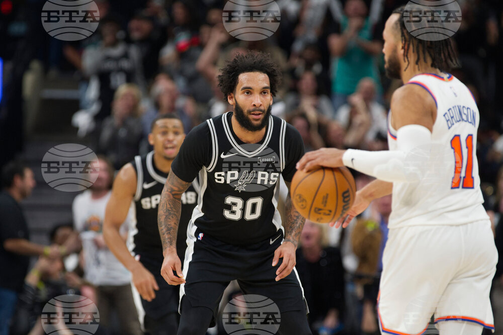 Knicks Spurs Basketball