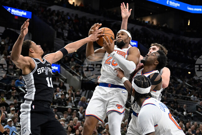 Сан Антонио взе реванш за загубата от Ню Йорк във финала за Купата на НБА