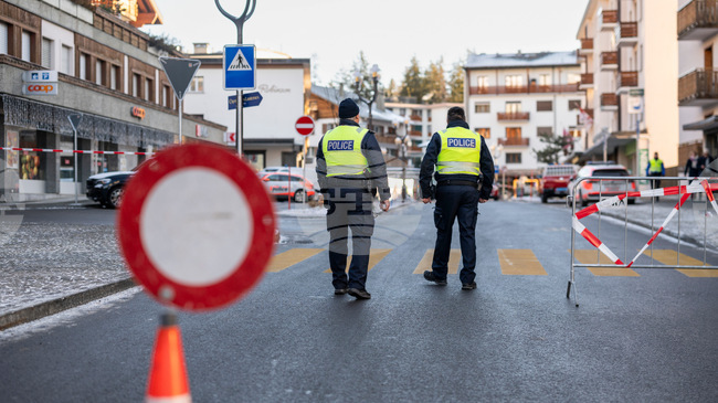 Швейцарската полиция смята, че жертвите на експлозията в швейцарски бар са около 40, съобщи италианското външно министерство