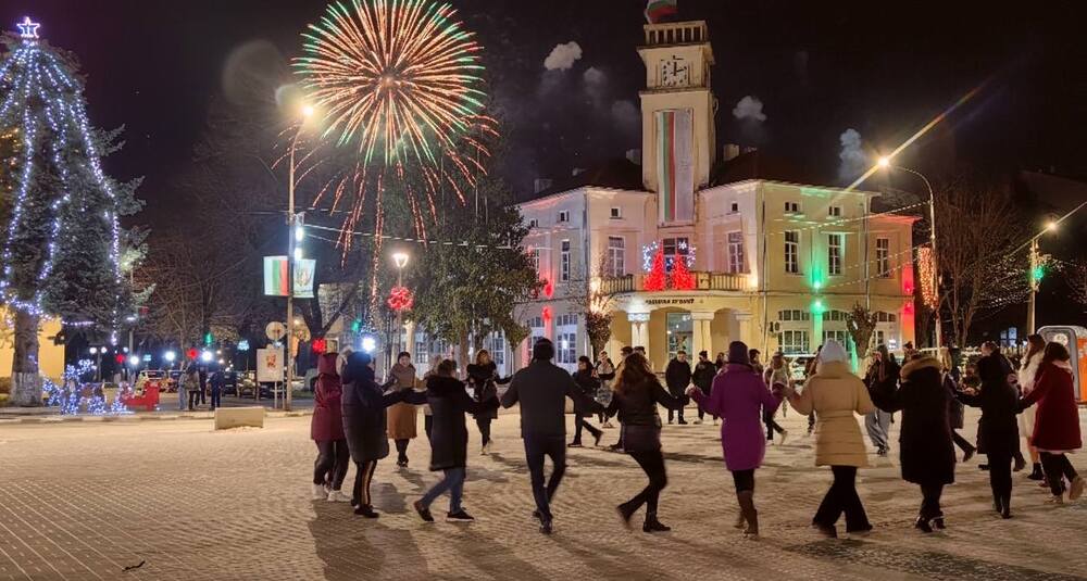 Кубрат посрещна тържествено новата 2026 година