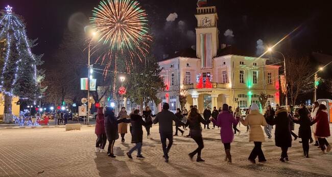 Кубрат посрещна тържествено новата 2026 година