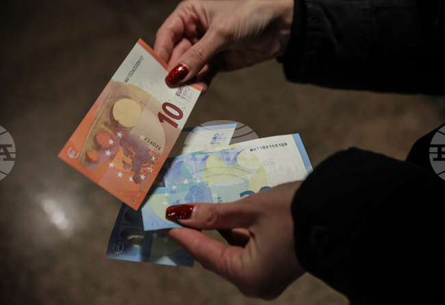 Движението на пенсионерите на Черна гора излезе с ироничен призив за събиране на помощи за премиера Милойко Спаич и неговите министри