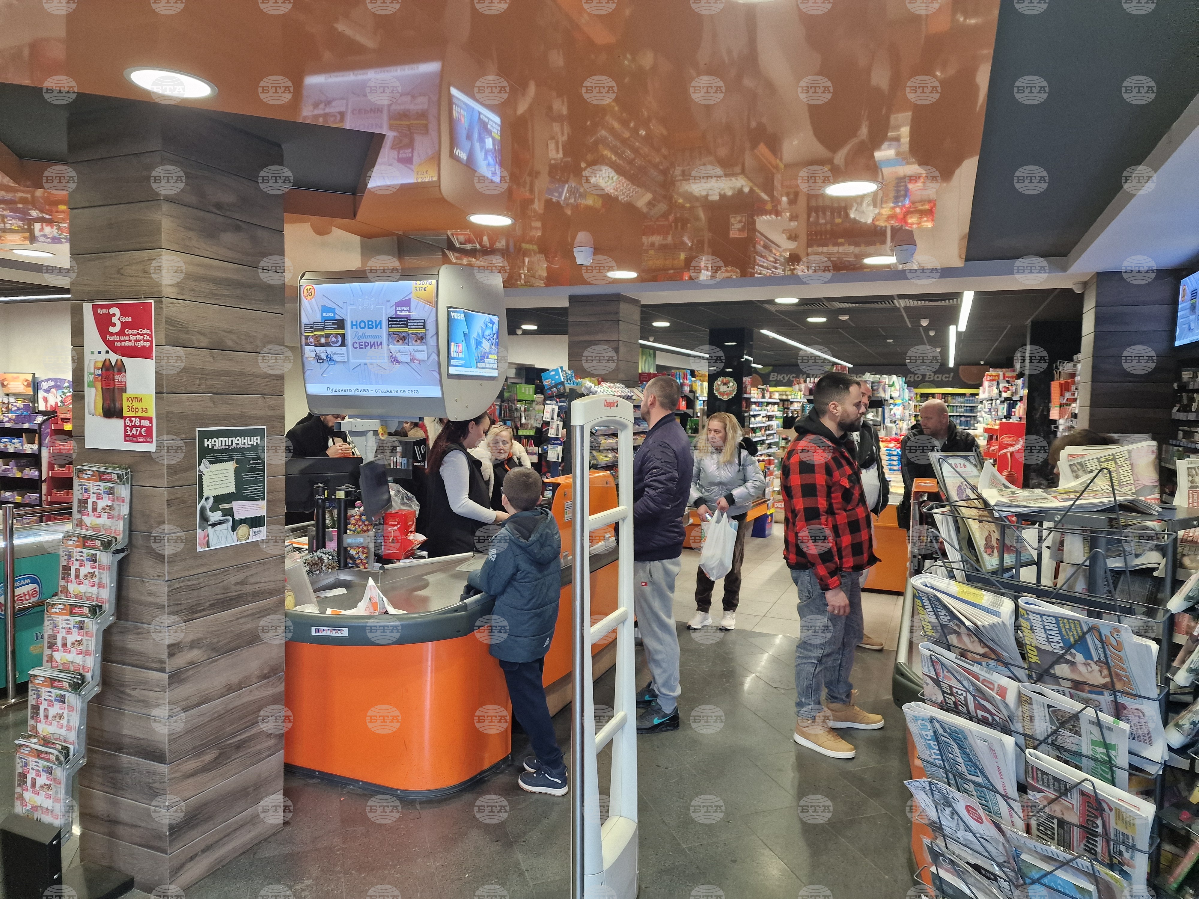 Bolgarija uradno uvedla evro, prvi dan minil v znamenju prilagajanja