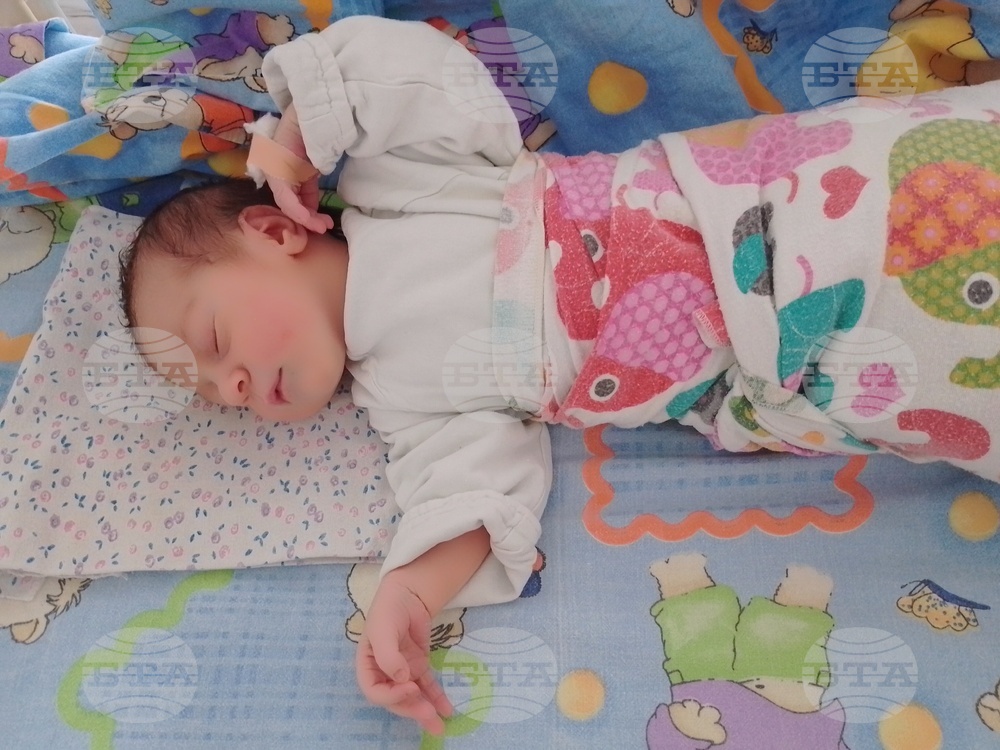 Момче е първото бебе, родено в болницата в Търговище, за 2026 г.