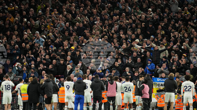 Привърженик на Лийдс почина на трибуните на "Еланд Роуд" преди дербито с Манчестър Юнайтед