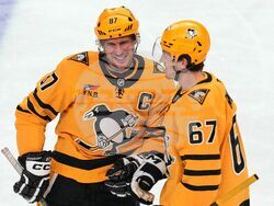 Red Wings Penguins Hockey