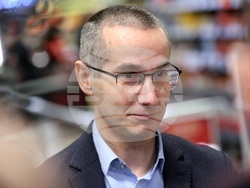 Хипермаркет - разплащане с евро - представяне