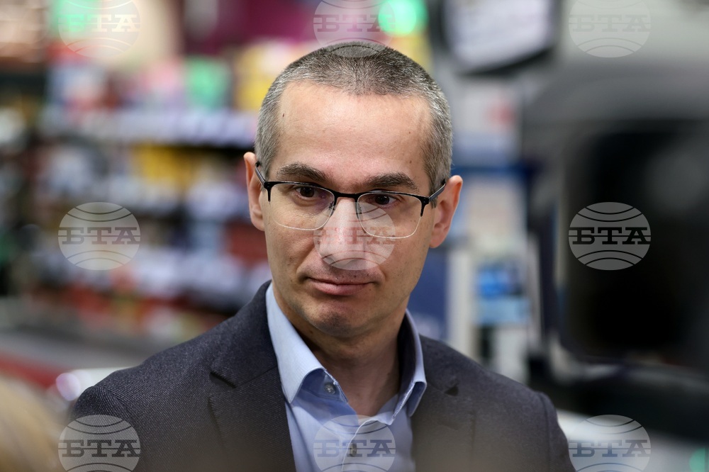 Хипермаркет - разплащане с евро - представяне