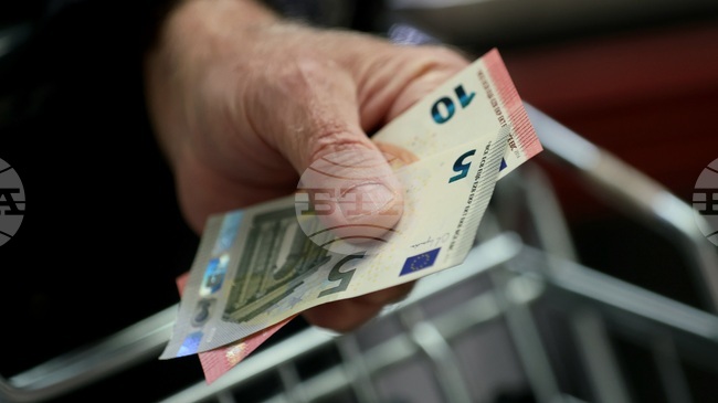 Euro Changeover Runs Smoothly as Inspections Intensify and Payments Surge