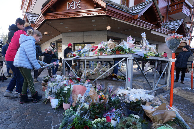 Млад футболист на Мец е бил тежко ранен при пожара в бар в Кран Монтана, загинал е 17-годишен италиански състезател по голф