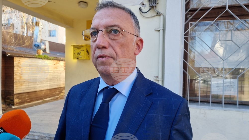 Служители на НАП и КЗП проверяват съвместно търговски обекти в Пазарджик