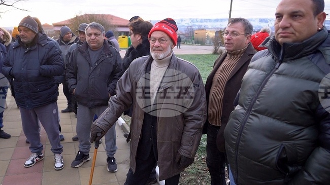 Преди Василовден е ремонтиран трафопост в село Долни Цибър, който се запали на Нова година