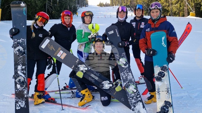 Националите по ски и сноуборд направиха първи тренировки в Банско за 2026 година